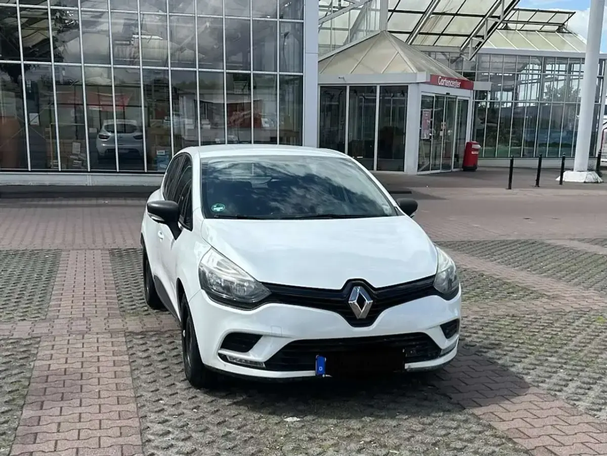 Gebraucht Renault Clio IV Life 73 PS (53 kW) 2017 Limousine