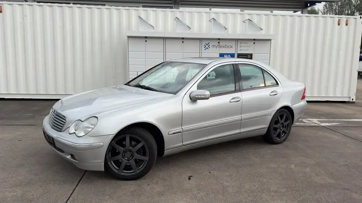 Gebraucht Mercedes C200 163 PS (119 kW) 2002 Silber Limousine