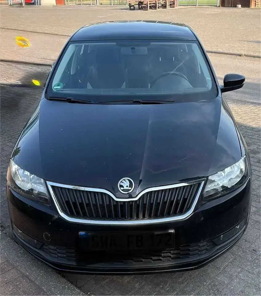 Gebraucht Skoda Rapid Clever 125 PS (91 kW) 2018 Schwarz Kleinwagen