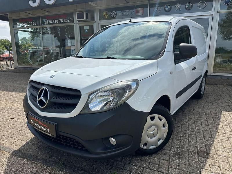 Arktikweiss Gebraucht 2013 Mercedes Citan 108 Van / Kleinbus | 6.990 € (Teuer) - Bild 1/4