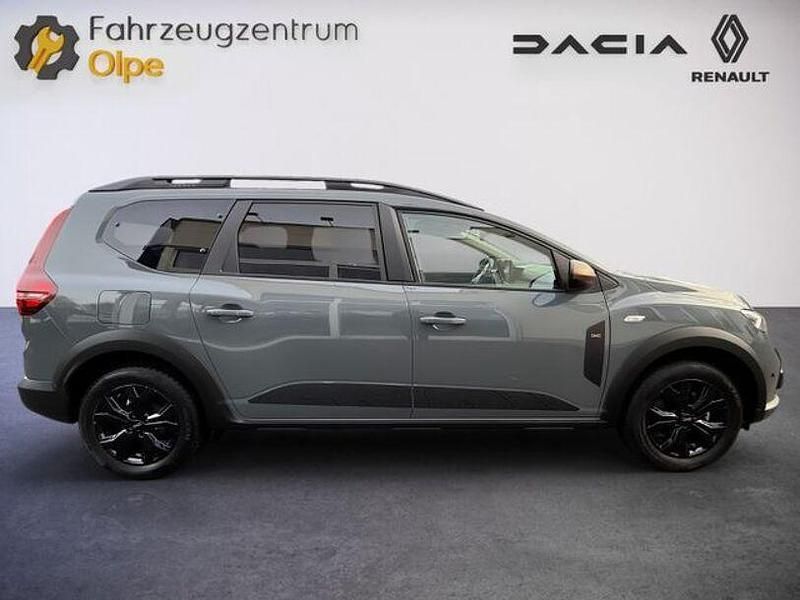 Gebraucht Dacia Jogger Extreme 110 PS (80 kW) 2025 Grau Van / Kleinbus