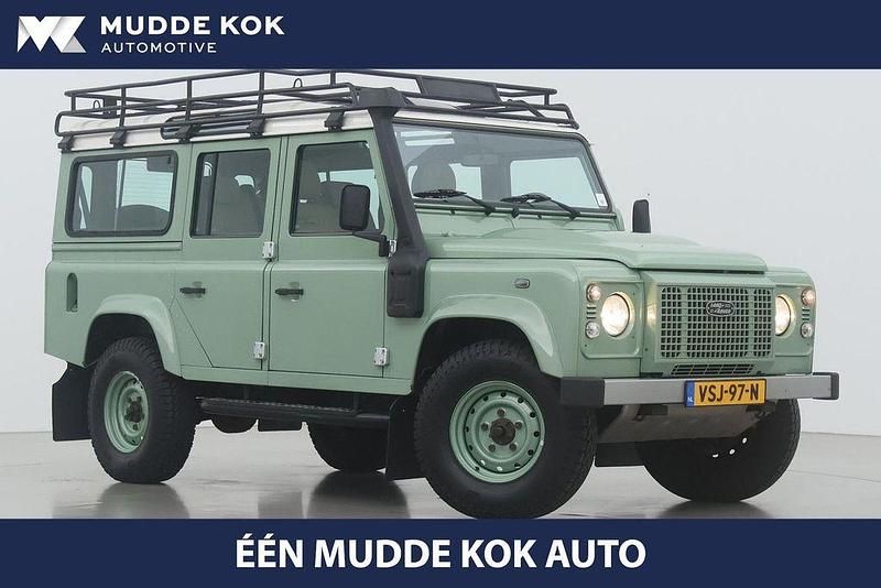 Grün Gebraucht 2015 Land Rover Defender Adventure SUV | 73.900 € - Bild 1/4