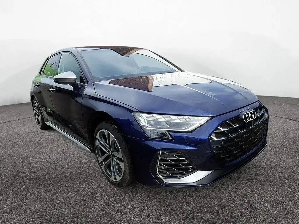 Gebraucht Audi S3 Ambiente 333 PS (244 kW) 2025 Navarrablau metallic Limousine
