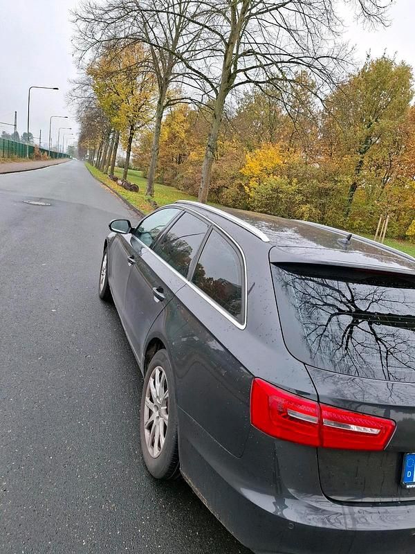 Schwarz Gebraucht 2013 Audi A6 Kombi | 8.850 € (Guter Preis) - Bild 1/4