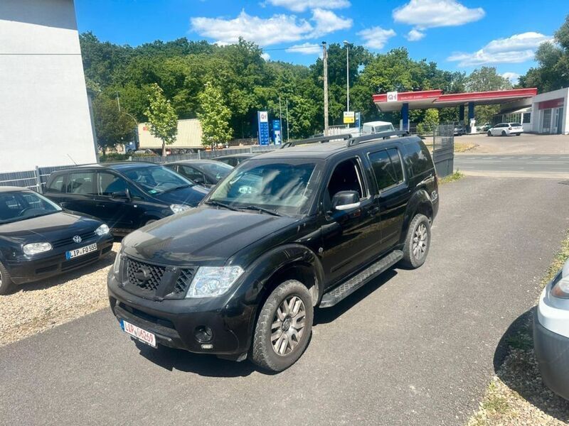 Schwarz Gebraucht 2014 Nissan Pathfinder SUV | 7.750 € (Teuer) - Bild 1/4