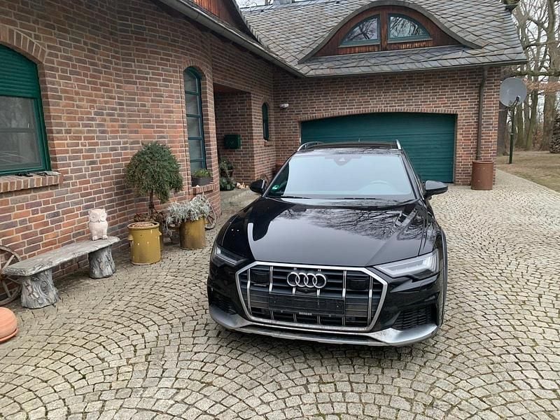 Schwarz Gebraucht 2020 Audi A6 Ambiente Kombi | 24.300 € (Etwas zu teuer) - Bild 1/4
