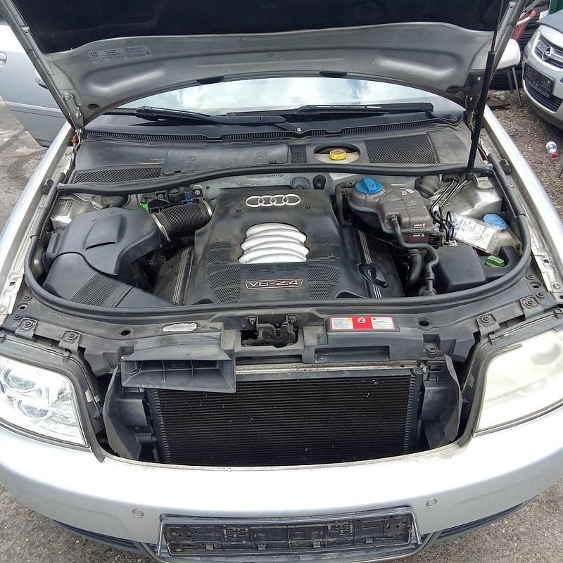 Silber Gebraucht 2001 Audi A6 Limousine | 750 € (Superpreis) - Bild 1/4