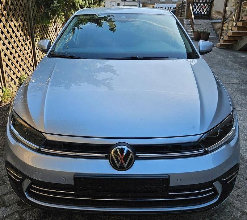 Gebraucht VW Polo Style 110 PS (80 kW) 2022 Silber Kleinwagen