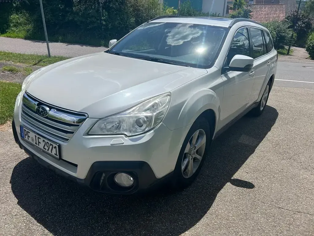 Gebraucht Subaru Outback Active 167 PS (122 kW) 2014 Weiß Kombi