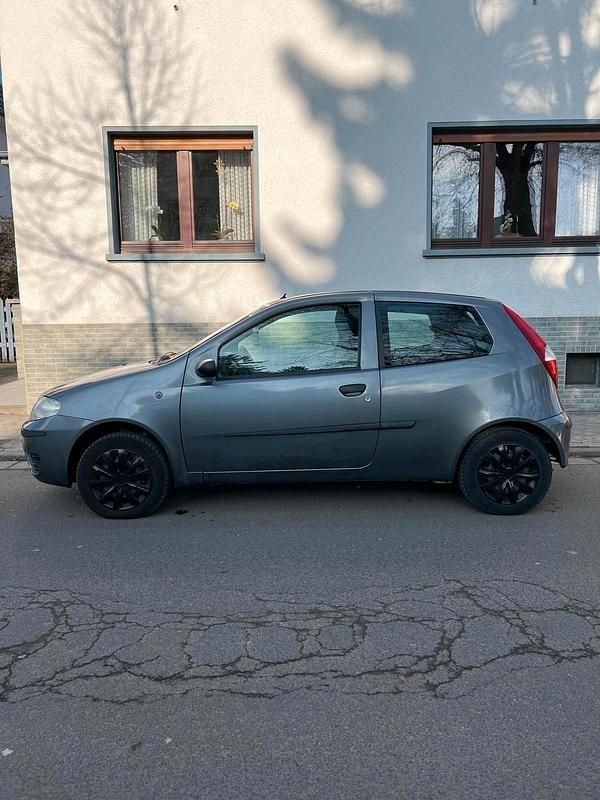 Gebraucht Fiat Punto 60 PS (44 kW) 2005 Grau Kleinwagen