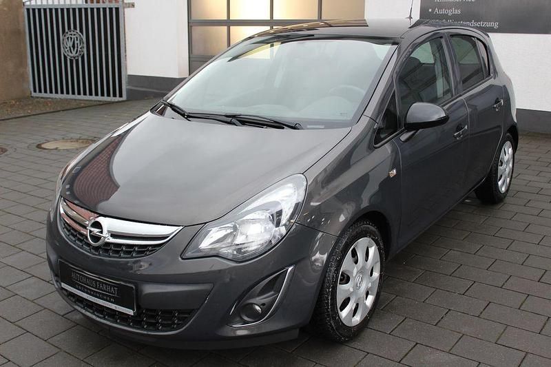 Gebraucht Opel Corsa Color Edition 101 PS (74 kW) 2014 Grau Limousine