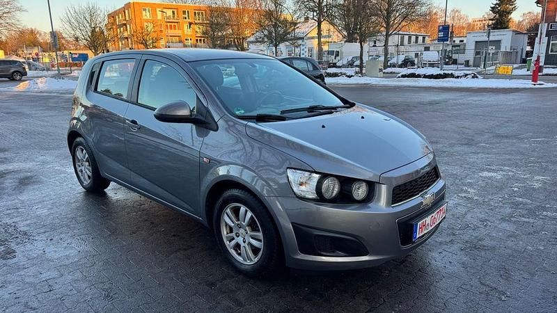 Gebraucht Chevrolet Aveo LT 101 PS (74 kW) 2011 Grau Kleinwagen