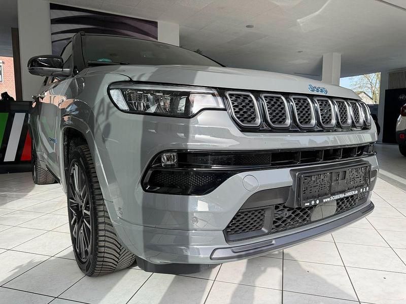 Gebraucht Jeep Compass 179 PS (131 kW) 2022 Grau SUV