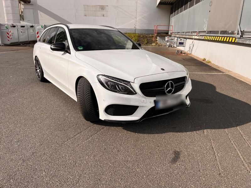 Weiß Gebraucht 2018 Mercedes C300 Kombi | 22.950 € (Guter Preis) - Bild 1/4
