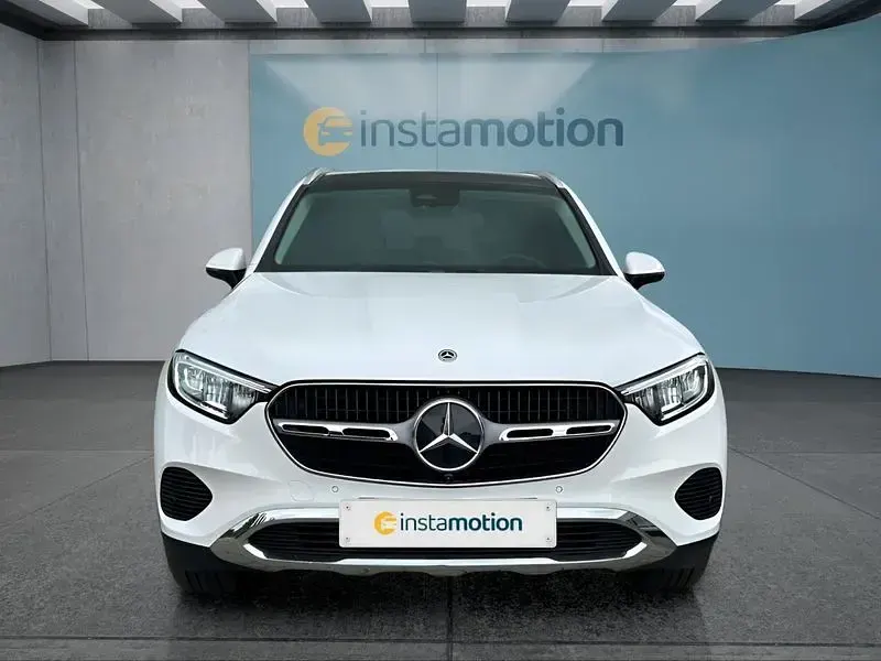 Gebraucht Mercedes GLC220 197 PS (144 kW) 2024 Weiß SUV