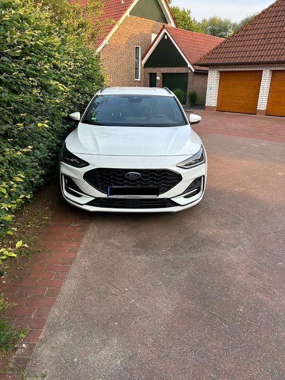Usata Ford Focus ST-Line 120 CV (88 kW) 2022 Bianco Station wagon