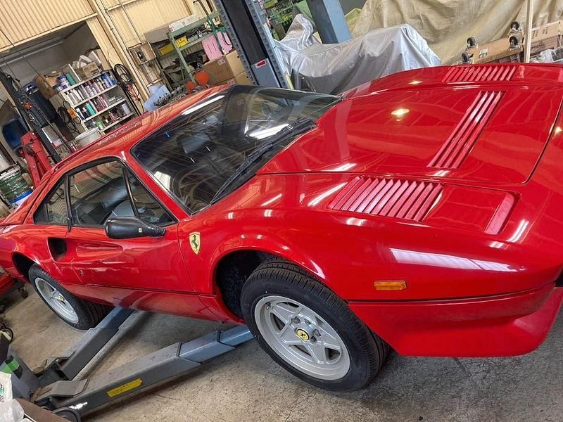 Rot Gebraucht 1983 Ferrari 308 | 63.000 € - Bild 1/4