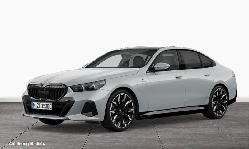Gebraucht 2025 BMW 550e Comfort Edition Limousine | 83.909 € (Teuer) - Bild 1/3