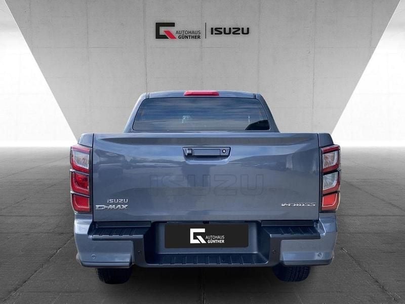 Neu Isuzu D-Max 163 PS (119 kW) 2025 Grau (islay gray mica) SUV