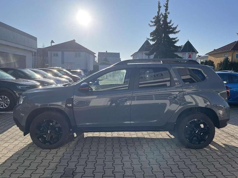 Gebraucht Dacia Duster Extreme 150 PS (110 kW) 2023 Städtisches grau SUV