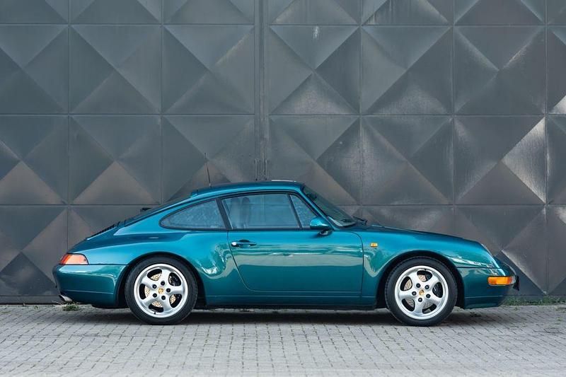 Grün Gebraucht 1996 Porsche 911 Carrera Coupé | 93.900 € (Fairer Preis) - Bild 1/4