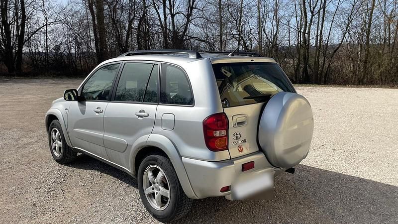 Gebraucht Toyota RAV4 120 PS (88 kW) 2004 Silber SUV