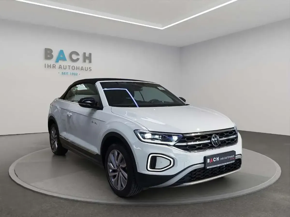Gebraucht VW T-Roc Cabriolet Goal 150 PS (110 kW) 2025 Pure white schwarz Cabrio