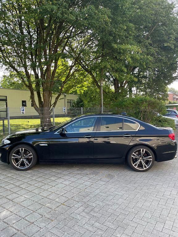 Schwarz Gebraucht 2010 BMW 520 Limousine | 8.000 € (Fairer Preis) - Bild 1/4