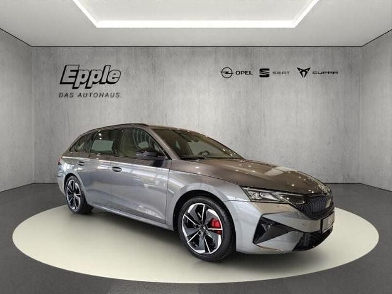 Grau Gebraucht 2024 Skoda Octavia RS Kombi | 36.290 € (Guter Preis) - Bild 1/4