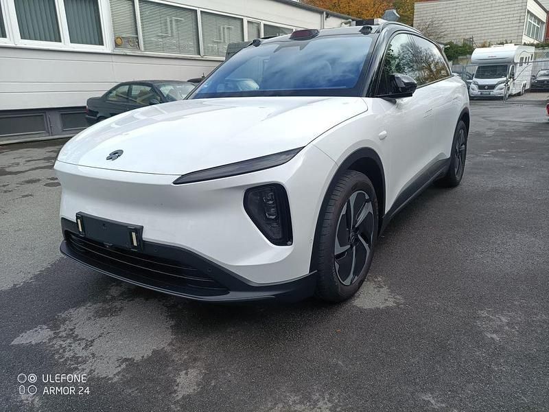 Weiß Gebraucht 2024 Nio EL6 SUV | 41.500 € - Bild 1/4