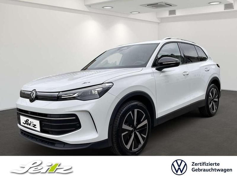 Pure white Gebraucht 2025 VW Tiguan Goal SUV | 39.298 € (Superpreis) - Bild 1/3