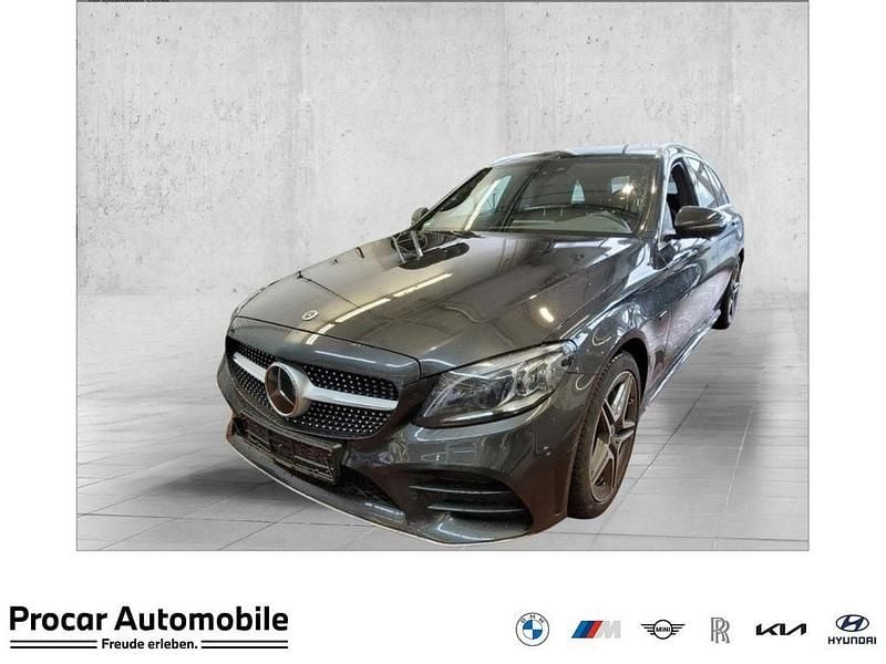 Grün Gebraucht 2020 Mercedes C300 AMG line Kombi | 26.490 € (Fairer Preis) - Bild 1/4