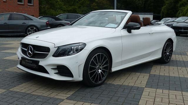 Weiß Gebraucht 2019 Mercedes C400 AMG Cabrio | 40.990 € (Fairer Preis) - Bild 1/4