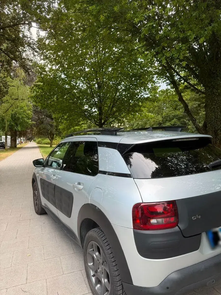 Gebraucht Citroën C4 Shine 99 PS (72 kW) 2017 Silber SUV