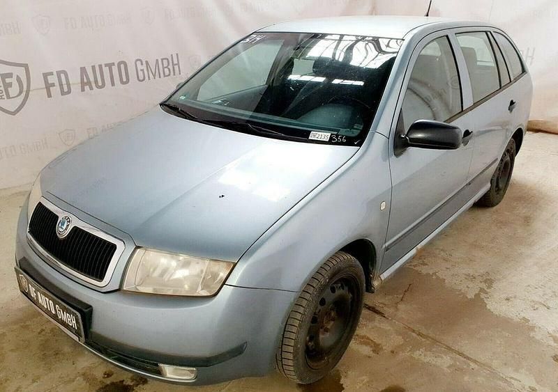Grau Gebraucht 2004 Skoda Fabia Kleinwagen | 1.290 € (Guter Preis) - Bild 1/4