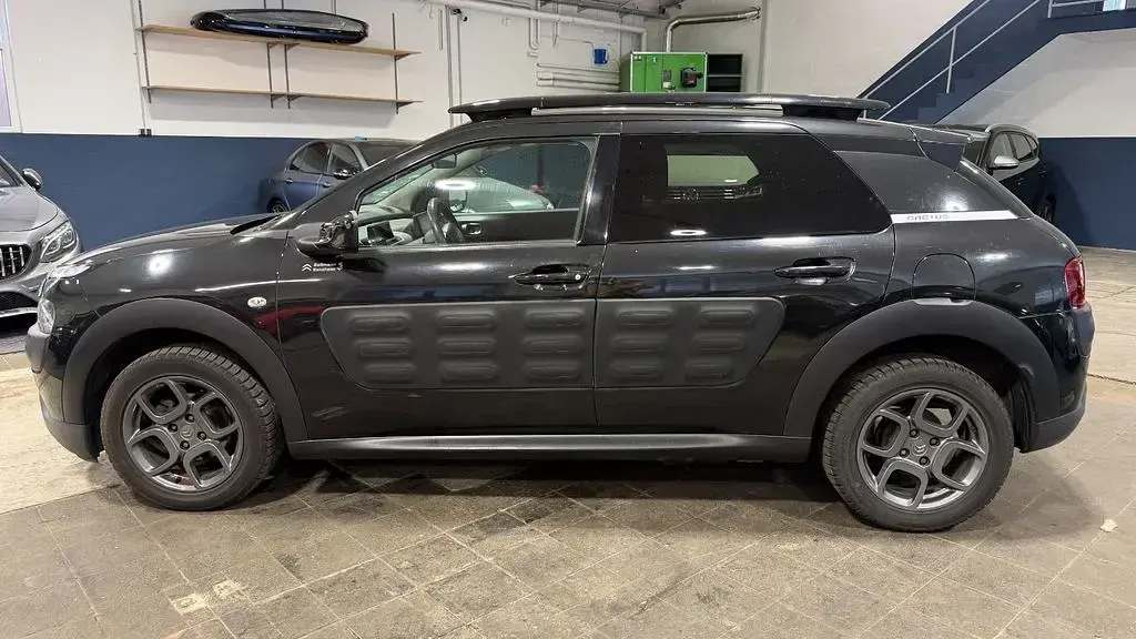 Gebraucht Citroën C4 SELECTION 82 PS (60 kW) 2016 Schwarz Limousine