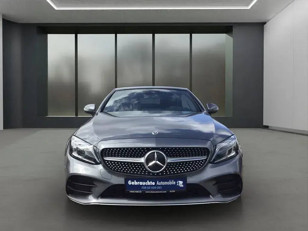 Gebraucht Mercedes C180 AMG 156 PS (114 kW) 2019 Grau / selenitgrau (metallic) Cabrio