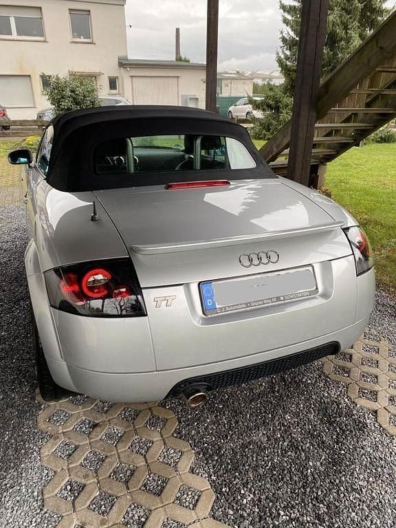 Gebraucht Audi TT Roadster Sport 150 PS (110 kW) 2000 Silber Cabrio
