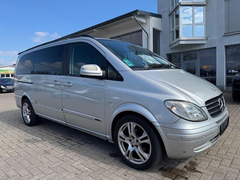 Silber Gebraucht 2010 Mercedes Viano Van / Kleinbus | 6.500 € (Superpreis) - Bild 1/4