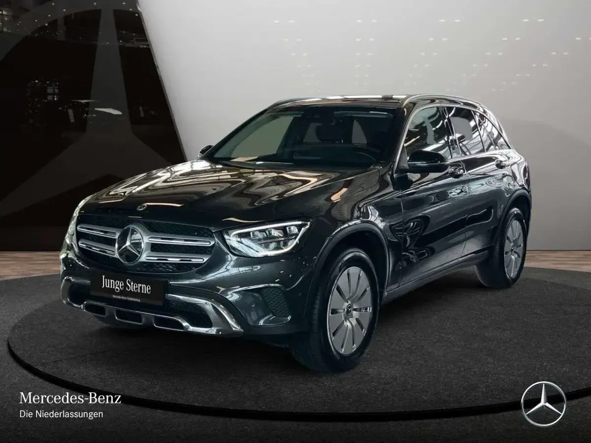 Gebraucht Mercedes GLC300 211 PS (155 kW) 2021 Grau SUV