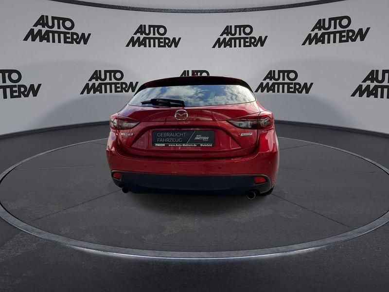 Gebraucht Mazda 3 Nakama 120 PS (88 kW) 2017 Rot Limousine