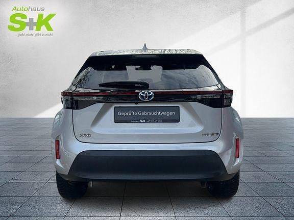 Gebraucht Toyota Yaris Hybrid Connect Style 116 PS (85 kW) 2024 Shimmering silver metallic