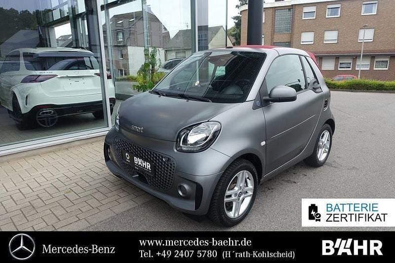 Grau Gebraucht 2021 Smart ForTwo Electric Drive Passion Cabrio | 13.450 € (Fairer Preis) - Bild 1/4