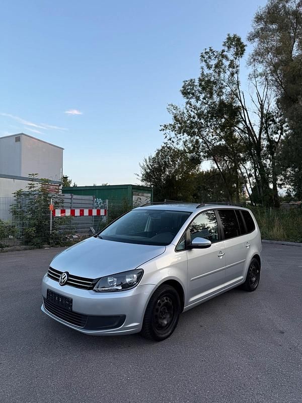 Silber Gebraucht 2013 VW Touran Van / Kleinbus | 4.450 € (Superpreis) - Bild 1/4