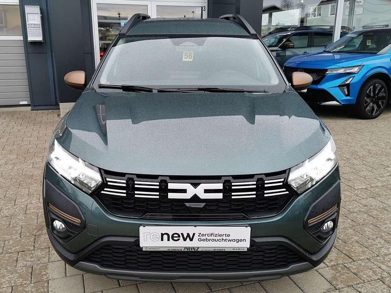 Gebraucht Dacia Jogger Extreme 110 PS (80 kW) 2025 Zederngrün Van / Kleinbus