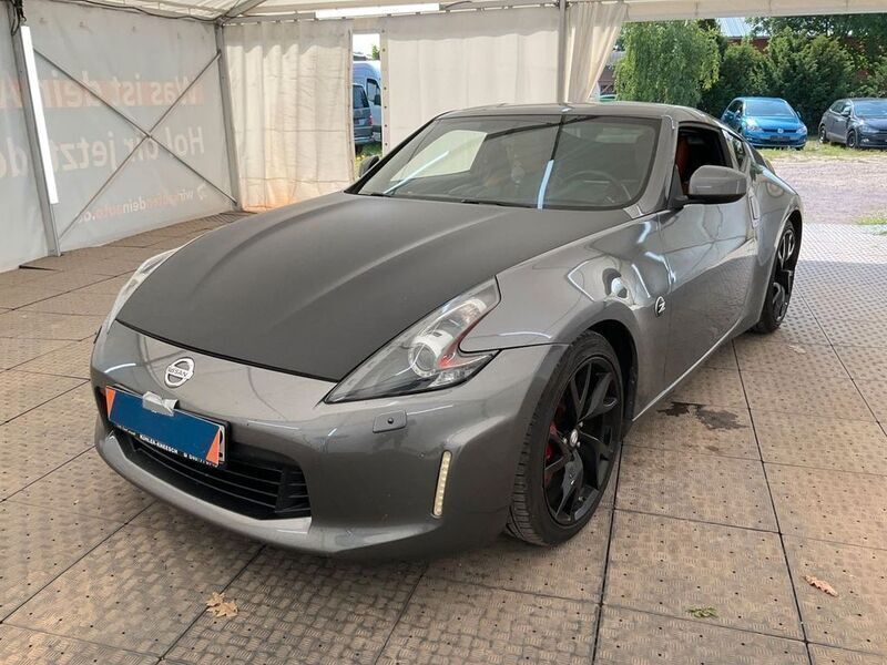 Grau Gebraucht 2015 Nissan 370Z Coupé | 26.990 € (Fairer Preis) - Bild 1/4