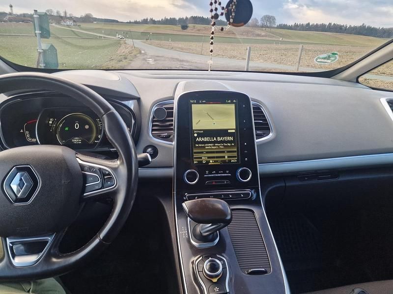 Gebraucht Renault Espace 160 PS (117 kW) 2015 Braun Van / Kleinbus