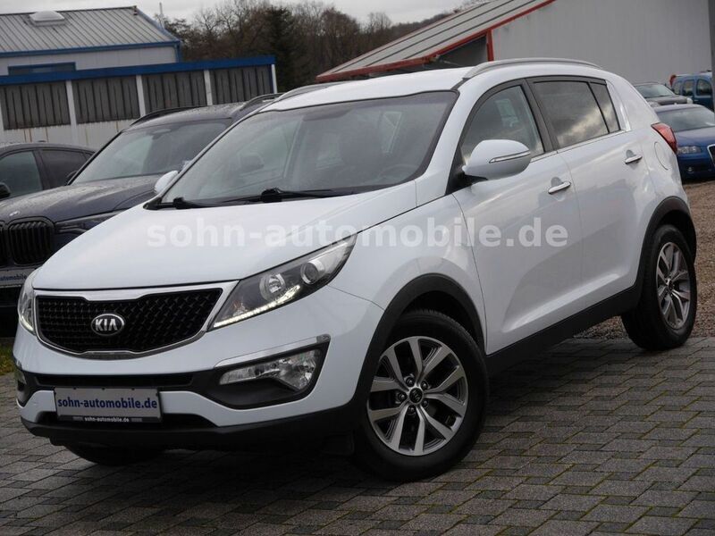Weiß Gebraucht 2015 Kia Sportage Edition 7 SUV | 10.999 € (Fairer Preis) - Bild 1/4