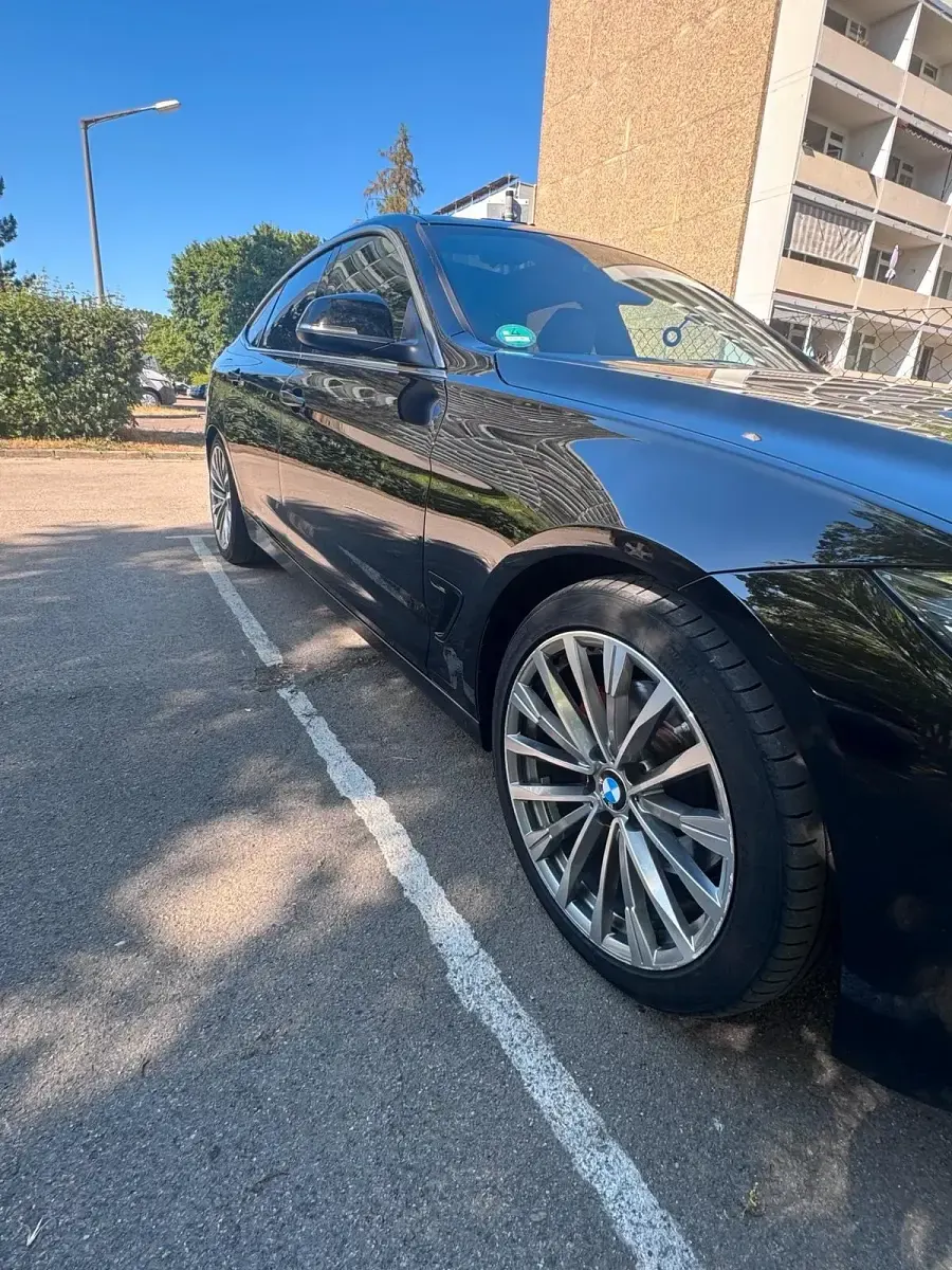 Gebraucht BMW 330 258 PS (189 kW) 2016 Schwarz Limousine