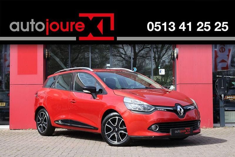 Second-hand Renault Clio IV Expression 73 CP (53 kW) 2015 Roșu Break